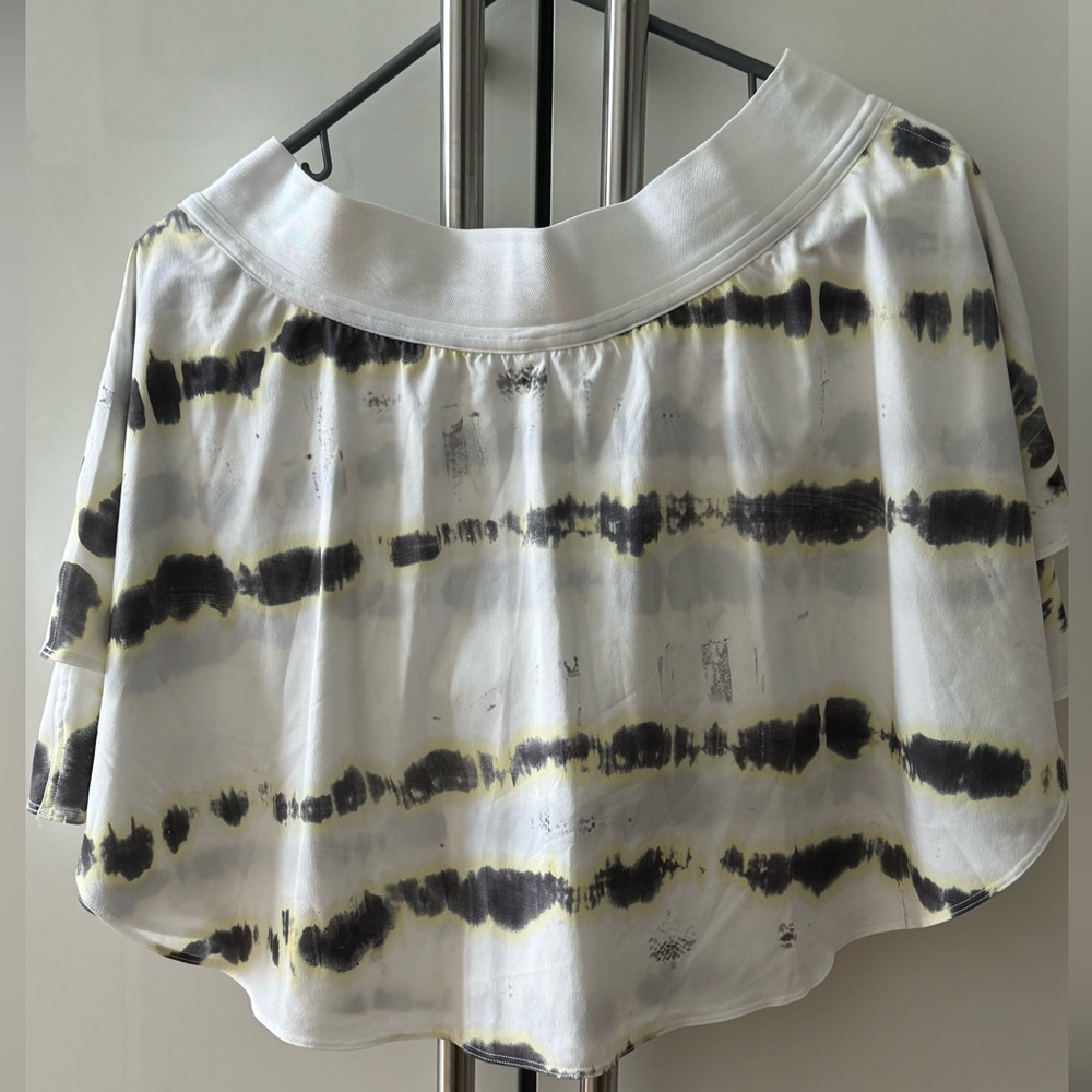 Lululemon skirt with shorts